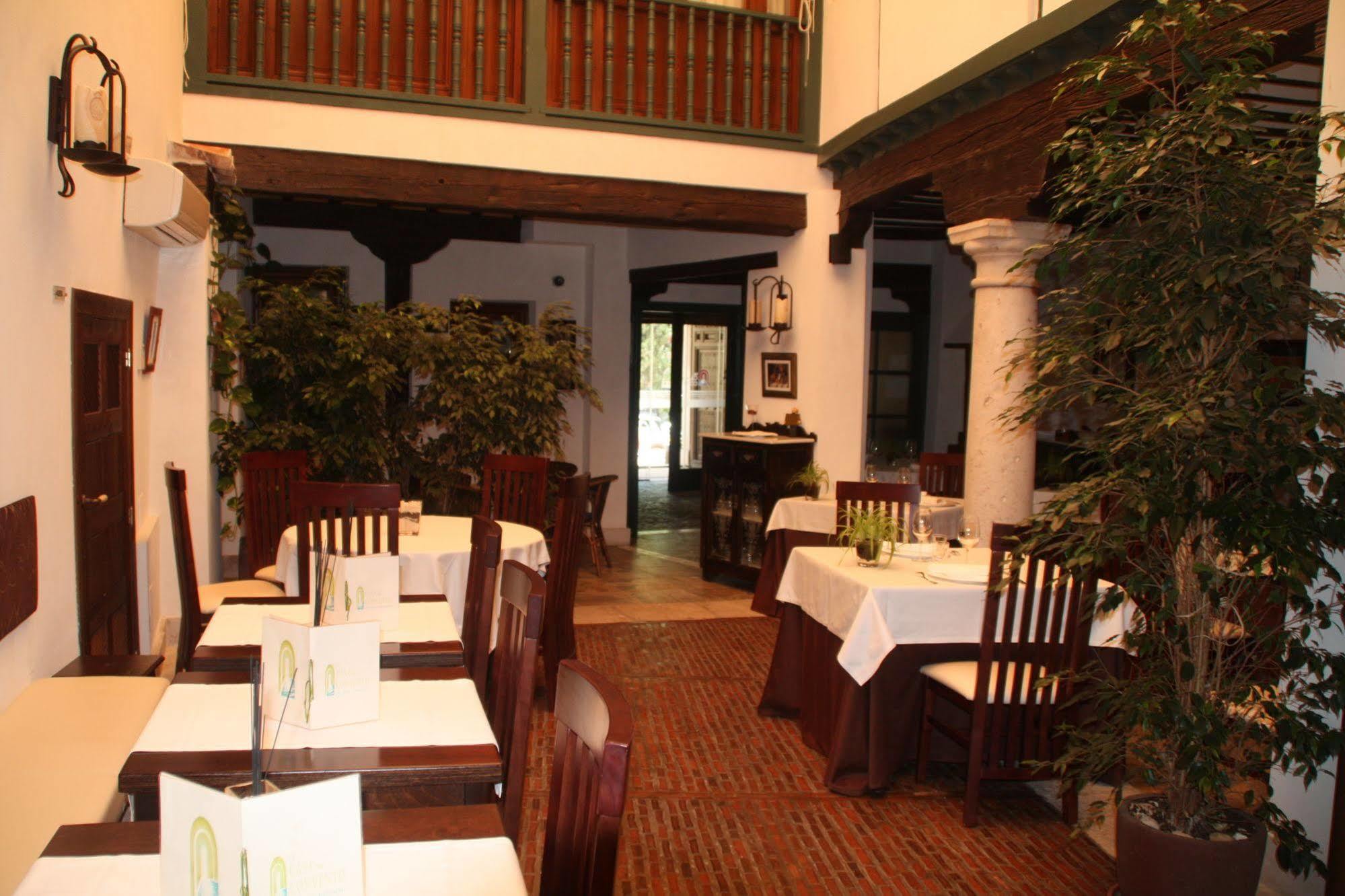 Hotel Spa La Casa Del Convento Chinchón Esterno foto